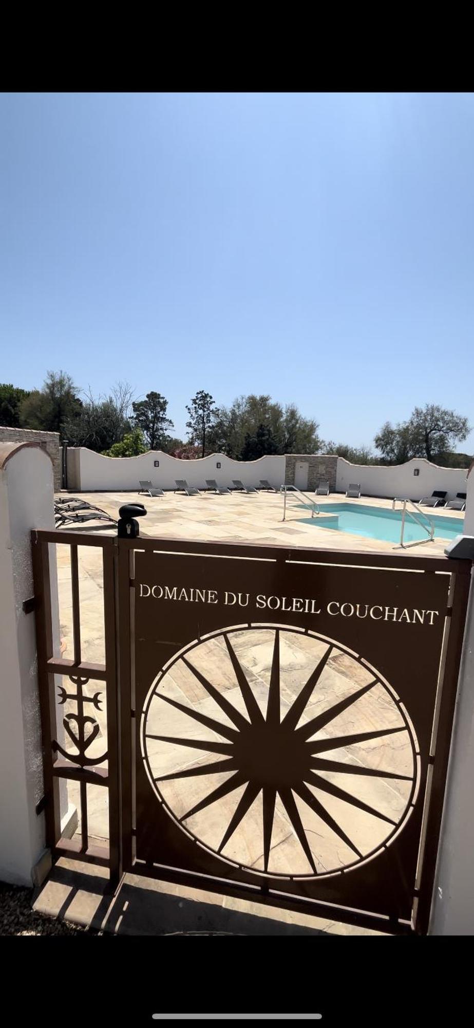 Domaine Du Soleil Couchant Сент-Мари-де-ла-Мер Экстерьер фото
